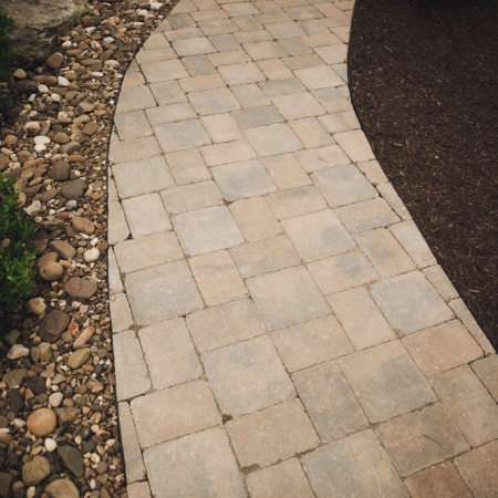 Greenscapes - Path w/ Mulch